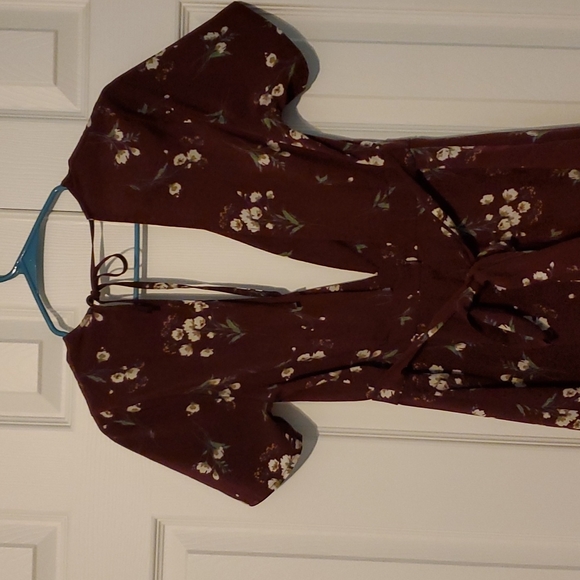 BEAUTIFUL SADIE AND SAGE ROMPER 💕 - Picture 8 of 10